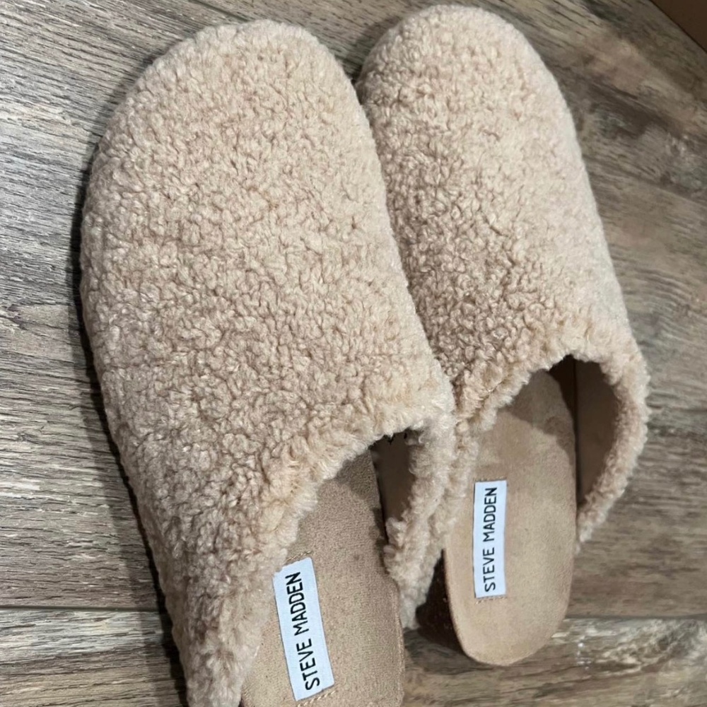 Steve Madden Vesa Faux Shearling Clog Slippers Size 9